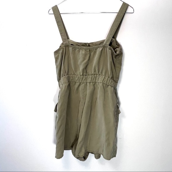 Bershka front tier romper - Picture 3 of 5